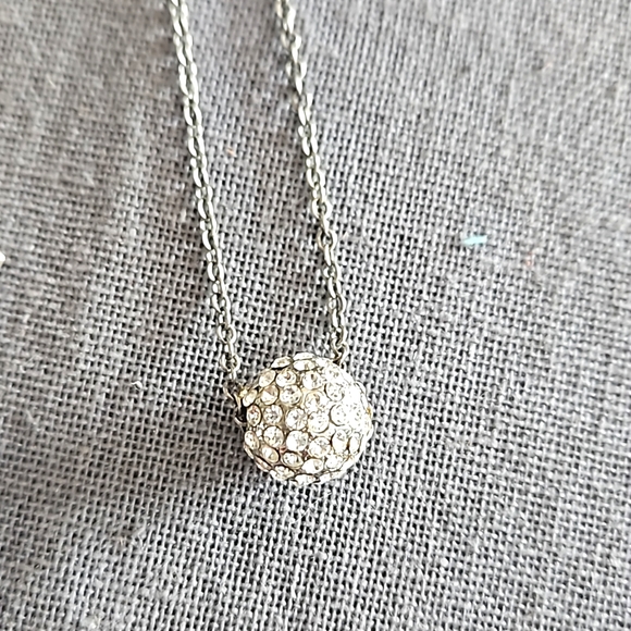 Lot of 5 dainty necklaces butterflies fairy crystals chains EUC - Picture 9 of 10